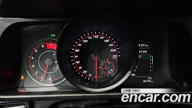 Hyundai AVANTE 2021 — photo 11