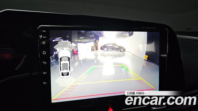 Hyundai AVANTE 2021 — photo 21