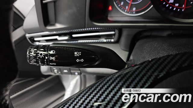 Hyundai AVANTE 2021 — photo 24