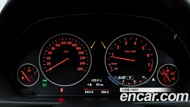 BMW 3-Series 2018 — photo 8