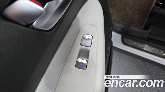 Hyundai Santafe 2021 — photo 19