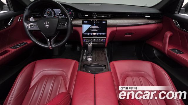 Maserati Quattroporte 2022 — photo 10