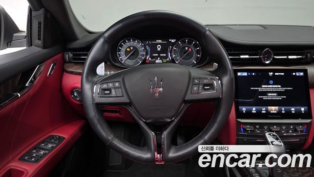 Maserati Quattroporte 2022 — photo 19