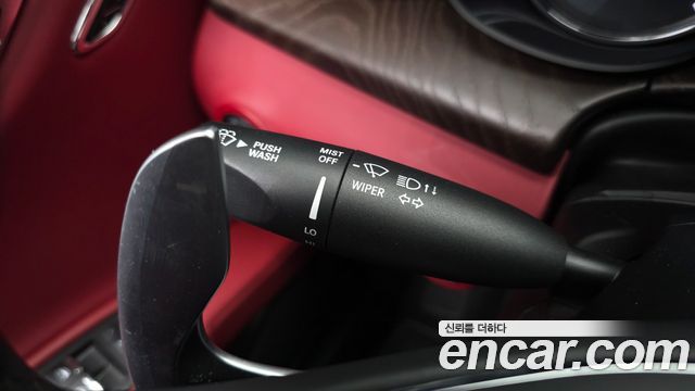 Maserati Quattroporte 2022 — photo 31