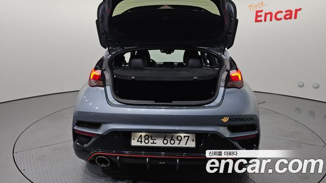 Hyundai Veloster 2019 — photo 24