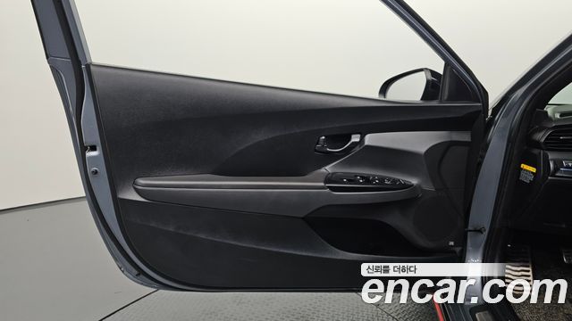 Hyundai Veloster 2019 — photo 14