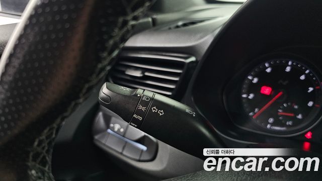 Hyundai Veloster 2019 — photo 29