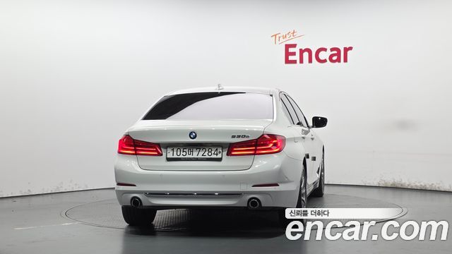 BMW 5-Series 2020 — photo 4