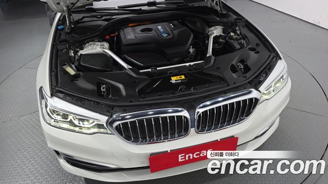 BMW 5-Series 2020 — photo 6