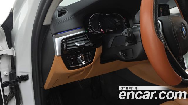 BMW 5-Series 2020 — photo 19