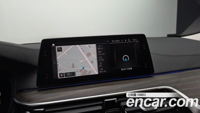 BMW 5-Series 2020 — photo 21
