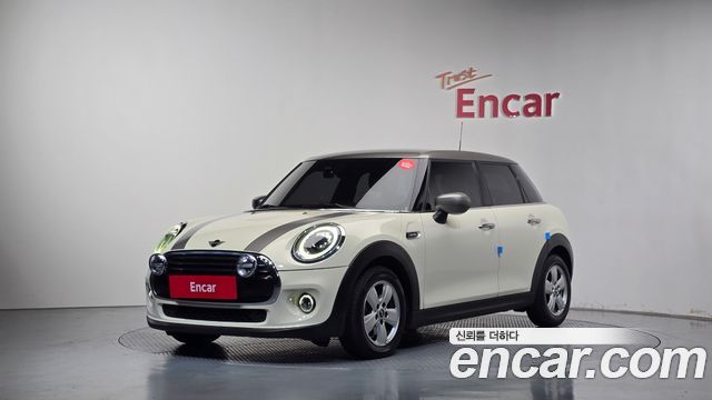 Mini Cooper 2021 — photo 1