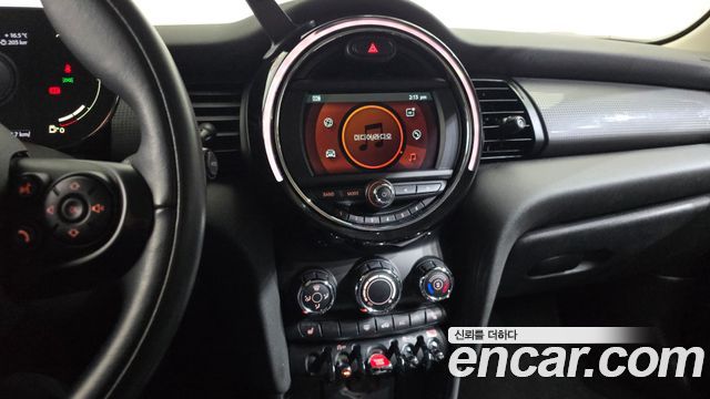 Mini Cooper 2021 — photo 18