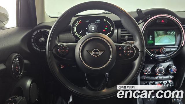 Mini Cooper 2021 — photo 19