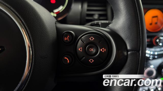 Mini Cooper 2021 — photo 23