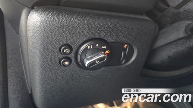 Mini Cooper 2021 — photo 26