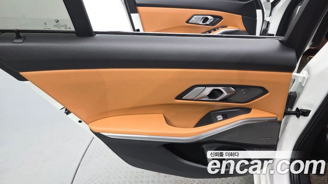 BMW 3-Series 2024 — photo 15