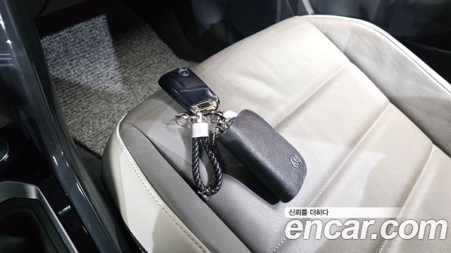 Volkswagen T-Roc 2021 — photo 21