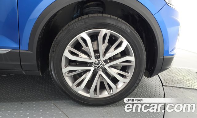 Volkswagen T-Roc 2021 — photo 7