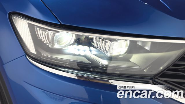 Volkswagen T-Roc 2021 — photo 8