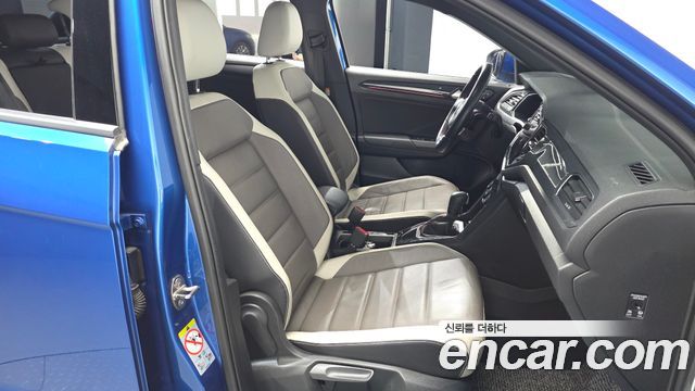Volkswagen T-Roc 2021 — photo 16