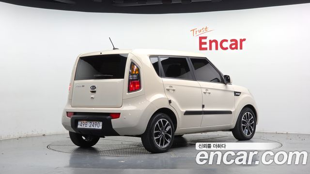 Kia Soul 2011 — photo 2