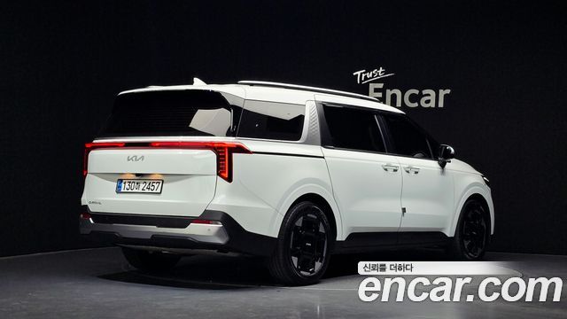 Kia Canival 2024 — photo 2