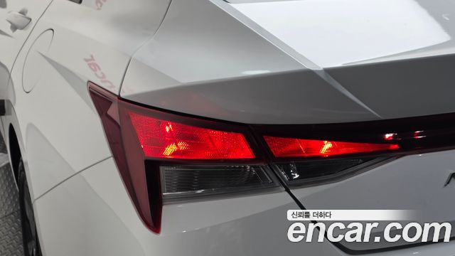 Hyundai AVANTE 2023 — photo 9