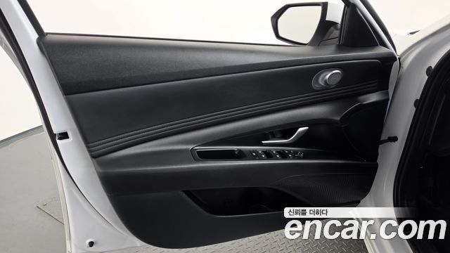 Hyundai AVANTE 2023 — photo 14