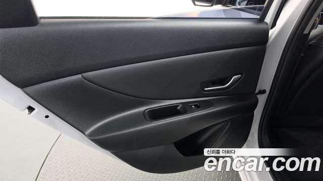 Hyundai AVANTE 2023 — photo 15
