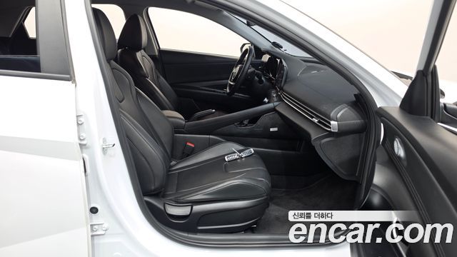 Hyundai AVANTE 2023 — photo 16