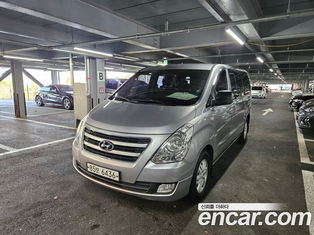 Hyundai Starex 2017 — photo 1