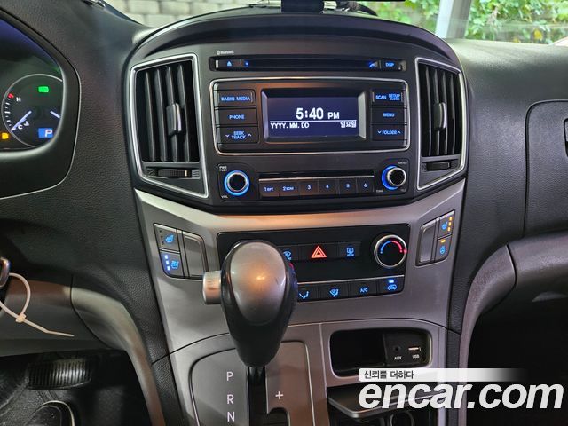 Hyundai Starex 2017 — photo 14