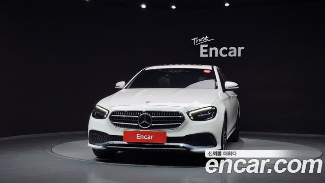 Mercedes-Benz E-Class 2021 — photo 3