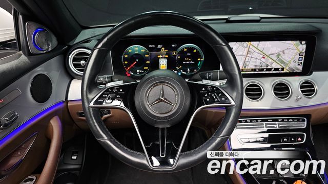 Mercedes-Benz E-Class 2021 — photo 19
