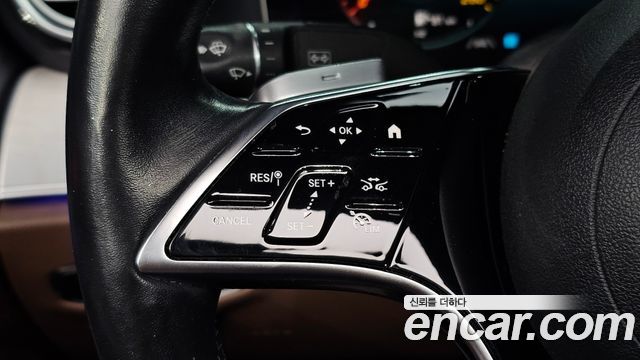Mercedes-Benz E-Class 2021 — photo 20