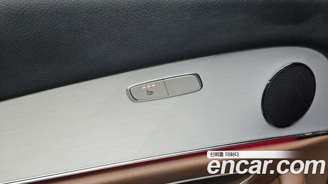 Mercedes-Benz E-Class 2021 — photo 31