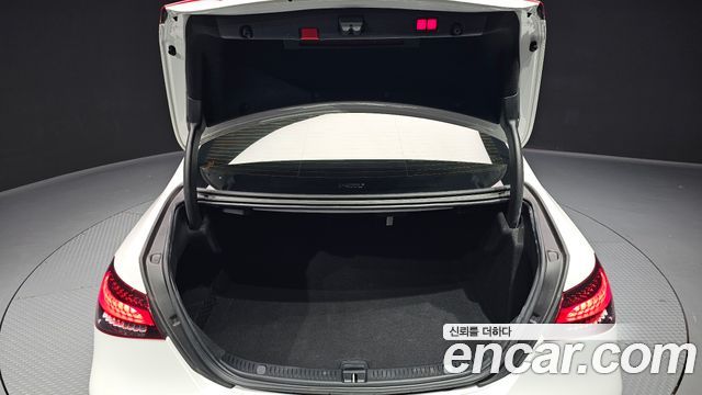 Mercedes-Benz E-Class 2021 — photo 35
