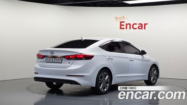 Hyundai AVANTE 2018 — photo 2