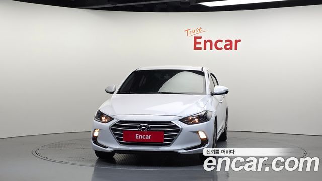 Hyundai AVANTE 2018 — photo 3