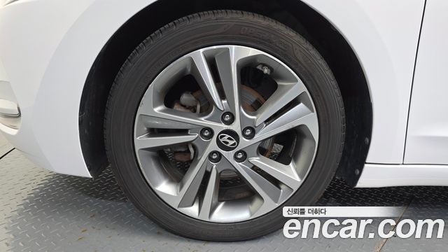 Hyundai AVANTE 2018 — photo 5