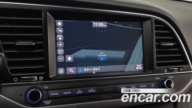 Hyundai AVANTE 2018 — photo 11