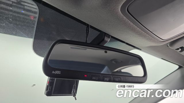 Hyundai AVANTE 2018 — photo 16