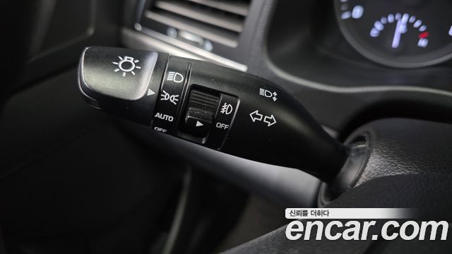Hyundai AVANTE 2018 — photo 19