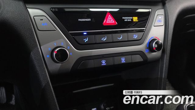 Hyundai AVANTE 2018 — photo 20