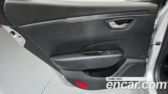 Renault Korea SM6 2016 — photo 15