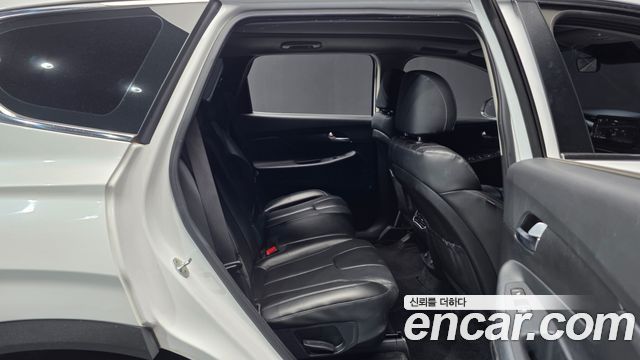 Hyundai Santafe 2021 — photo 18