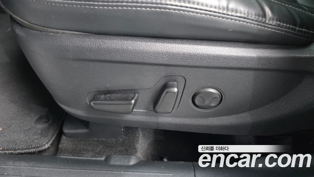 Hyundai Santafe 2021 — photo 31