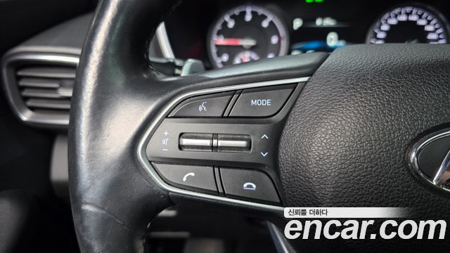 Hyundai Santafe 2021 — photo 32