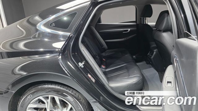 Hyundai Sonata 2022 — photo 12
